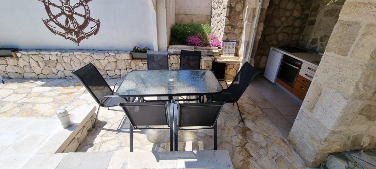 Apartman Magas With Private Pool Vinjerac Exterior photo
